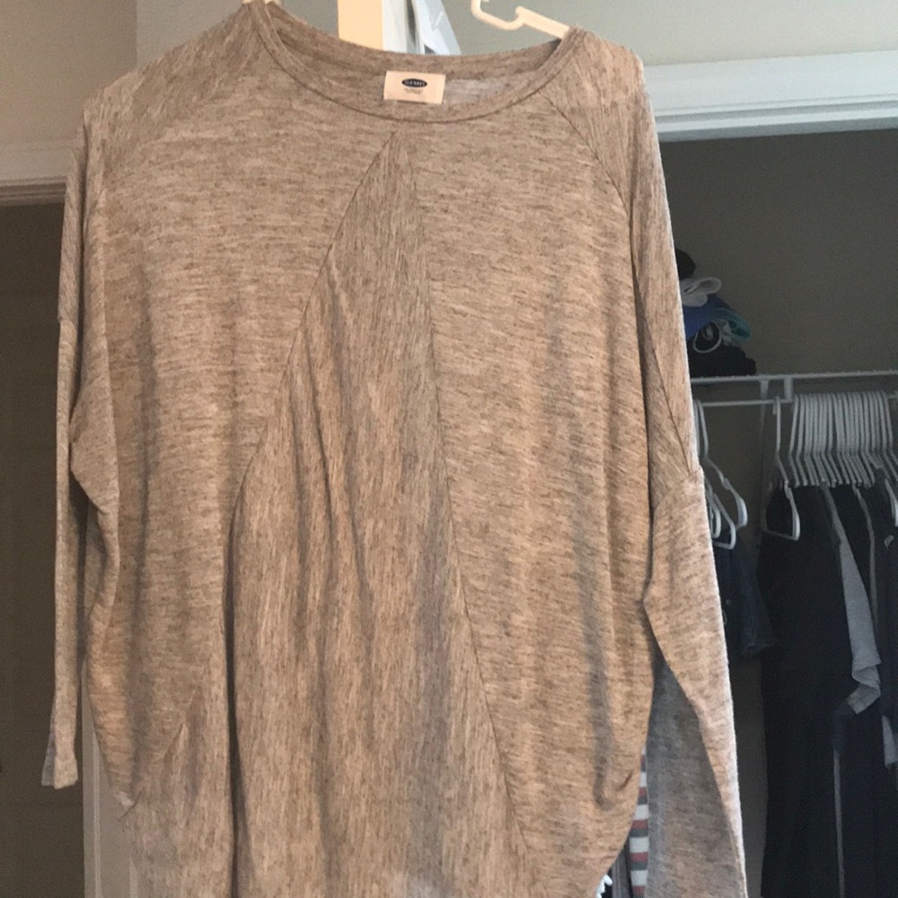 Long sleeved, light weight